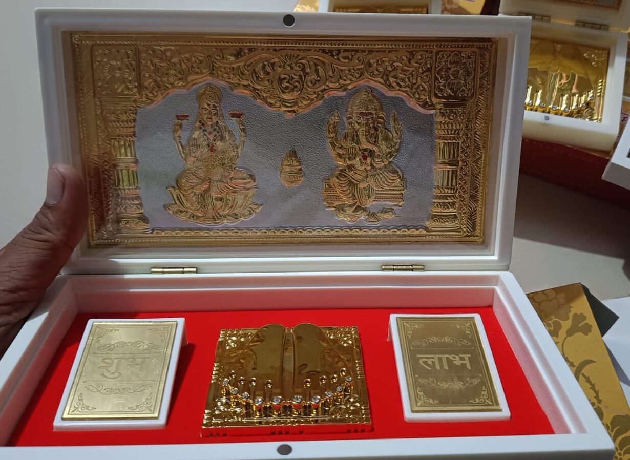 laxmi ganesh charan with shubh labh