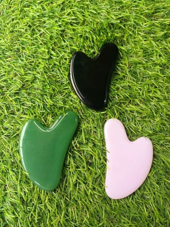 green jade crystal gua sha (good luck & improved skin)